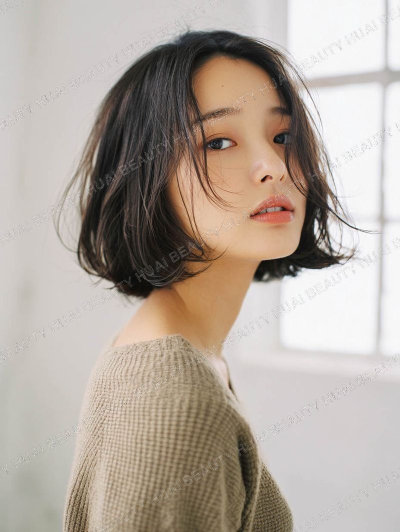 黒髪ゆるふわボブ - 前髪なし